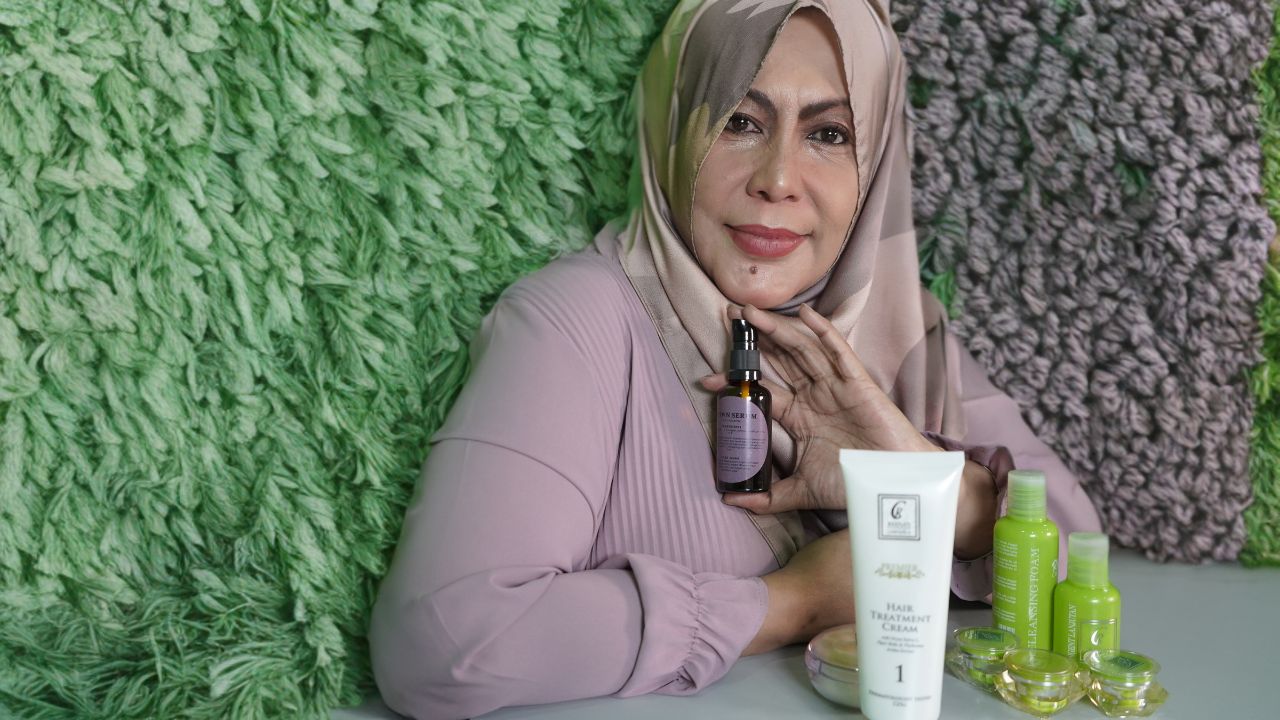 Pengasas Reena's Cosmetics, Datuk Paduka Dr Siti Aminah juga mesra dengan sapaan Datuk Reena