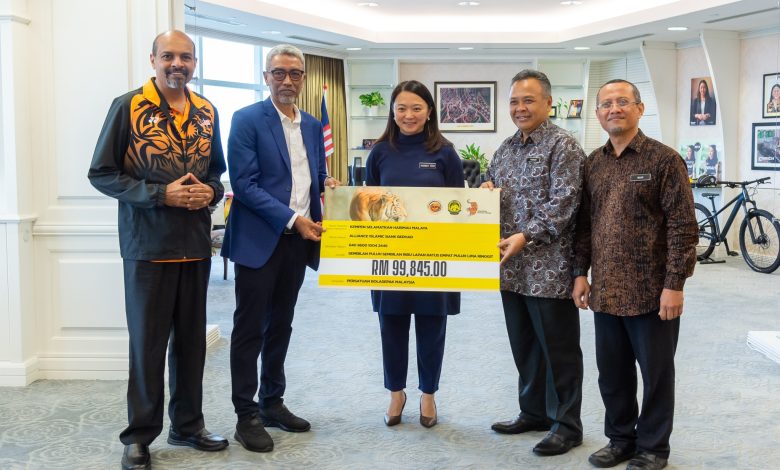 Sumbangan RM99,845 daripada FAM untuk Tabung Selamatkan Harimau Malaya