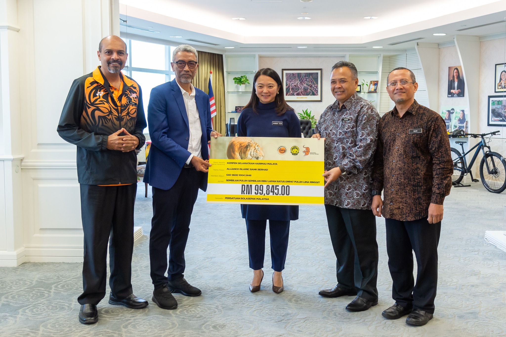 Sumbangan RM99,845 daripada FAM untuk Tabung Selamatkan Harimau Malaya